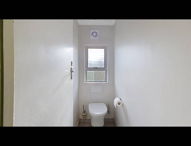 2 BEDROOM APARTMENT FOR SALE IN SALT ROCK